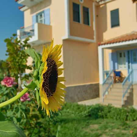 Villa Marita à Lisvori Extérieur photo