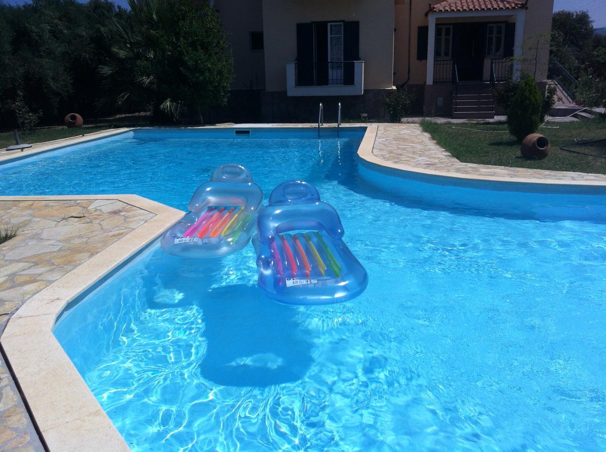 Villa Marita à Lisvori Extérieur photo